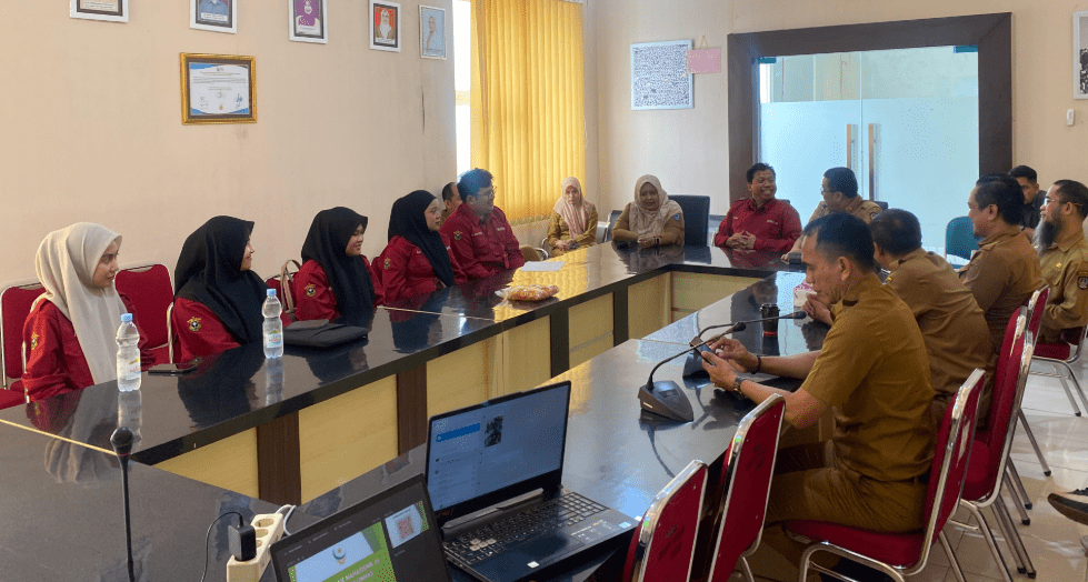 UPT RSUD Haji Makassar dengan resmi menerima enam mahasiswa Magister Administrasi Rumah Sakit (MARS) yang akan menjalani praktik lapangan, Selasa (4/2/2025).