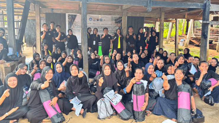 Unhas dan STIKes Panrita Husada Kolaborasi Jaga Warisan Tenun Hitam Kajang
