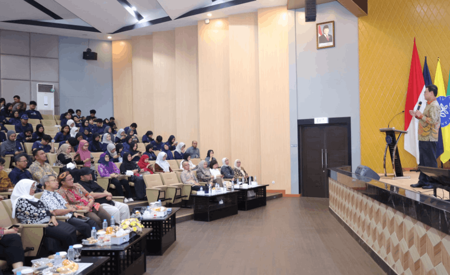 Kuliah Umum Kepala BPOM Taruna Ikrar