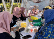 Pengecekan tensi yang dilakukan oleh Dinkes Batam kepada masyarakat di Batam, Kepri (Foto: ANTARA)